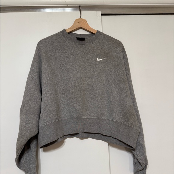 Nike Women's Heather Gray Cropped Sweatshirt - Picture 1 of 6